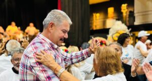 Homenaje a los adultos mayores con exposición y entrega de reconocimientos en el Lía Bermúdez