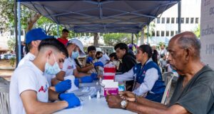 Más de 600 personas se beneficiaron en jornada de bienestar y bailoterapia en la plaza Bolívar