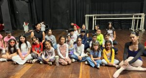 Fundanis llevó a 44 niños y niñas a conocer el Teatro Baralt