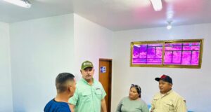 Gobernador Luis Caldera entrega rehabilitado y dotado el Consultorio Popular Clementina Urdaneta