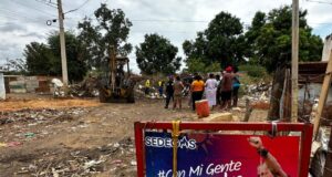 Alcaldía de Maracaibo elimina montaña de desechos en el sector Hato Escondido