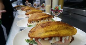 Inició la ruta gastronómica en busca del mejor patacón de Maracaibo