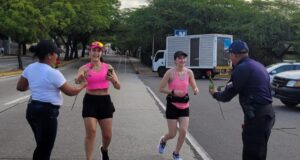Entre pedales y rosas celebró la Ciclovía el Día de las Madres