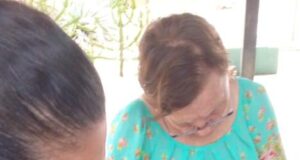 Círculo de abuelos Tiempos Felices aprenden a tejer “Soles de Maracaibo”