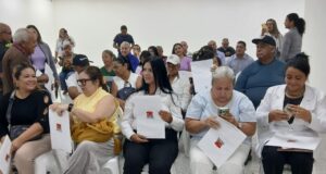 MARACAIBO: Alcaldía resolvió en un mes títulos de propiedad con 4 años de retraso