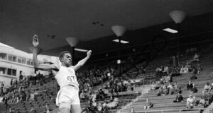 Los 94 años de Asnoldo Devonish: