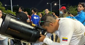 La «Ruta del Astrobús»despliega la magia de la astronomía en Maracaibo