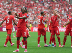 FIEBRE MUNDIAL: Suiza bajó a Canadá y clasificó