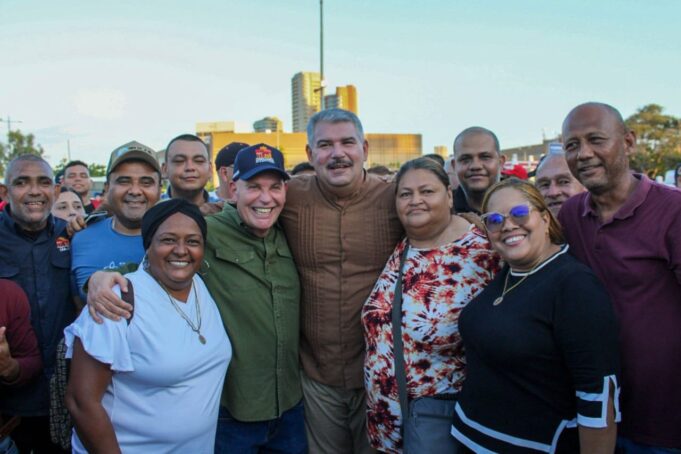 Leales-Chavez.jpg
