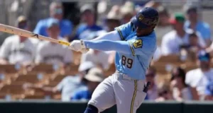 Novato Luis Lara, el venezolano número 520 en debutar en las Grandes Ligas