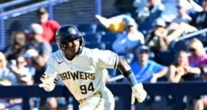 Luis Lara debutó con hit, anotó y remolcó dos