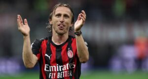 Luka Modric un año más con AC Milan
