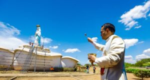 Gobernación del Zulia inició restauración del Monumento a la Virgen de Chiquinquirá en la C1