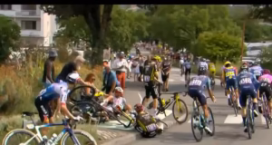 Vingegaard se retiró del Tour tras una caída