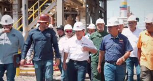 Vicepresidente sectorial de Obras Públicas y ministro de Energía Eléctrica inspeccionan planta TZ1 en Zulia