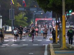 Ni la lluvia frenó el deporte en la Ciclovía de Maracaibo…