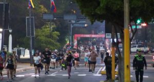 Ni la lluvia frenó el deporte en la Ciclovía de Maracaibo…