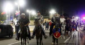 Vistosa exhibición de caballos de paso en homenaje al aniversario de Maracaibo