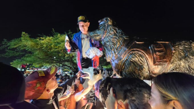 Tusnami-estatua.jpg
