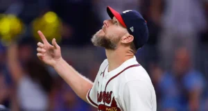 Chris Sale ponchó a 10 y llegó a 200 en la temporada