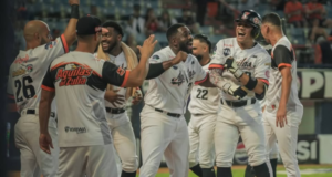 Águilas selló segundo triunfo por blanqueada