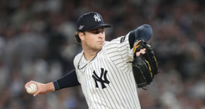 Cam Schlittler (Yankees) contra Freddy Peralta (Tampa Bay) en el segundo partido