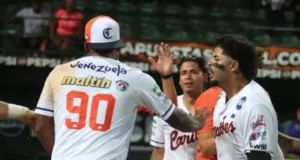 Caribes revolcó a La Guaira 15 carreras por 5